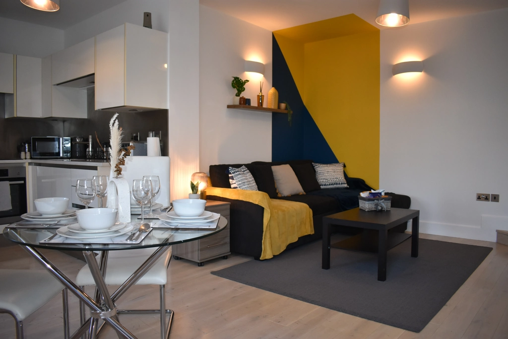 Serene Central Flat with Balcony11
